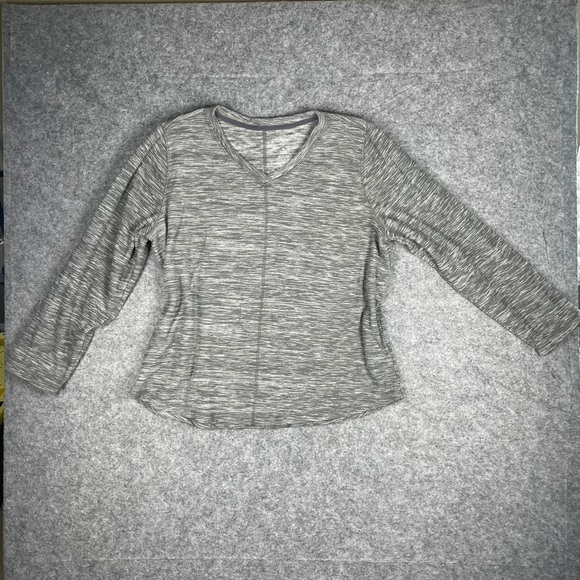 St. John’s Bay Heather Grey Women’s XL 3/4 Sleeve Ribbed Knit Shirt - Picture 2 of 4